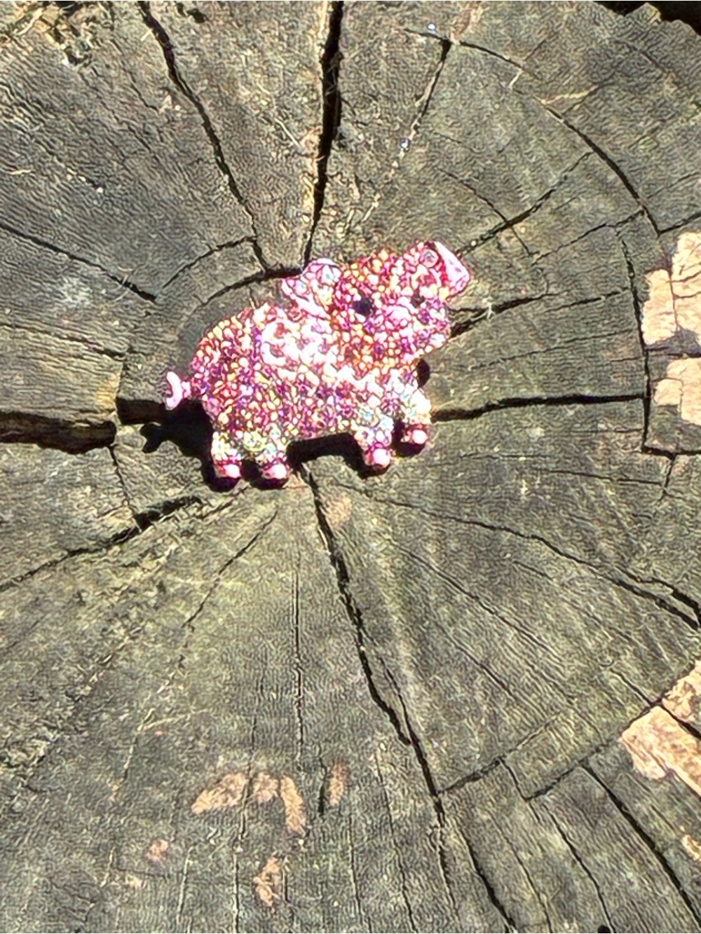 🐷 Pink Piggy Rhinestone Brooch - Iridescent Sparkle